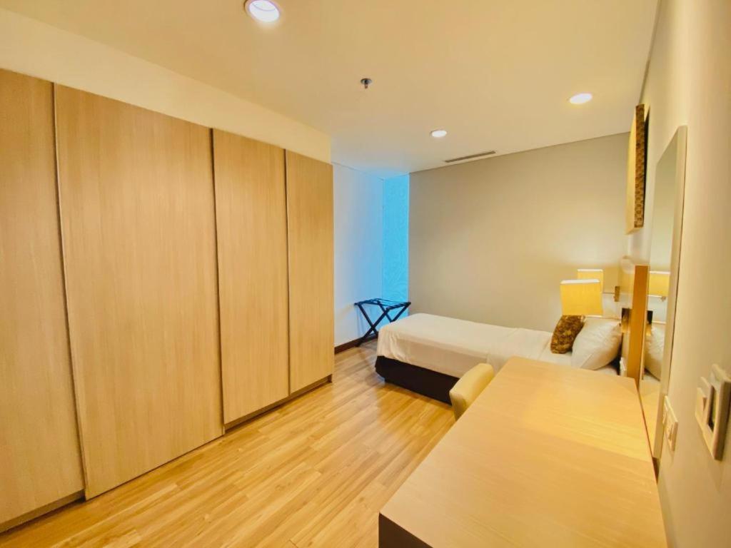 The H Tower Rasuna Suites Kuningan Jakarta By Villaloka 외부 사진