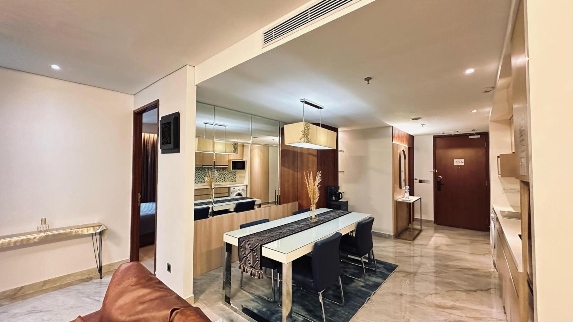 The H Tower Rasuna Suites Kuningan Jakarta By Villaloka 외부 사진
